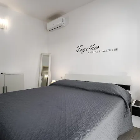 Apartman Astrid 1 *