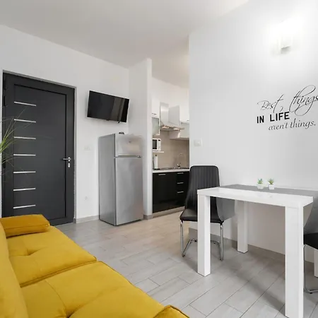 Astrid 1 By Briskva * Rabac