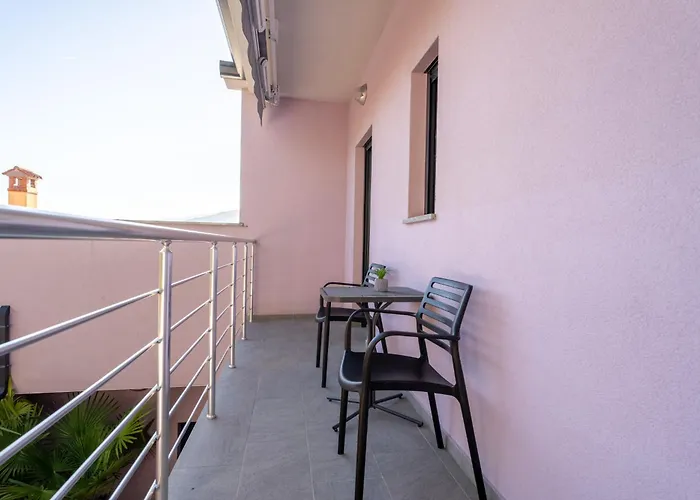 아파트 Astrid 1 By Briskva *