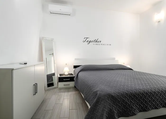 Astrid 1 By Briskva *