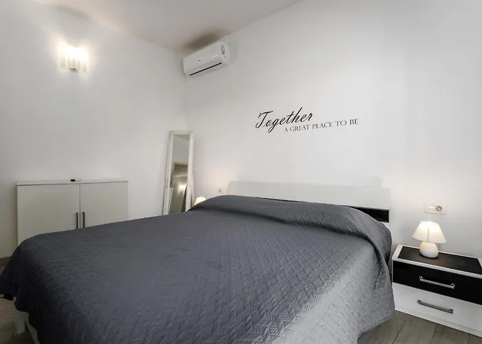 아파트 Astrid 1 By Briskva *