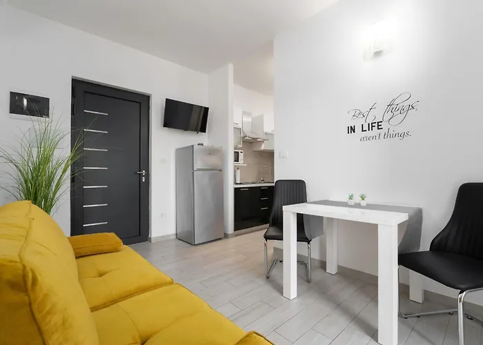 Astrid 1 By Briskva * 라벡